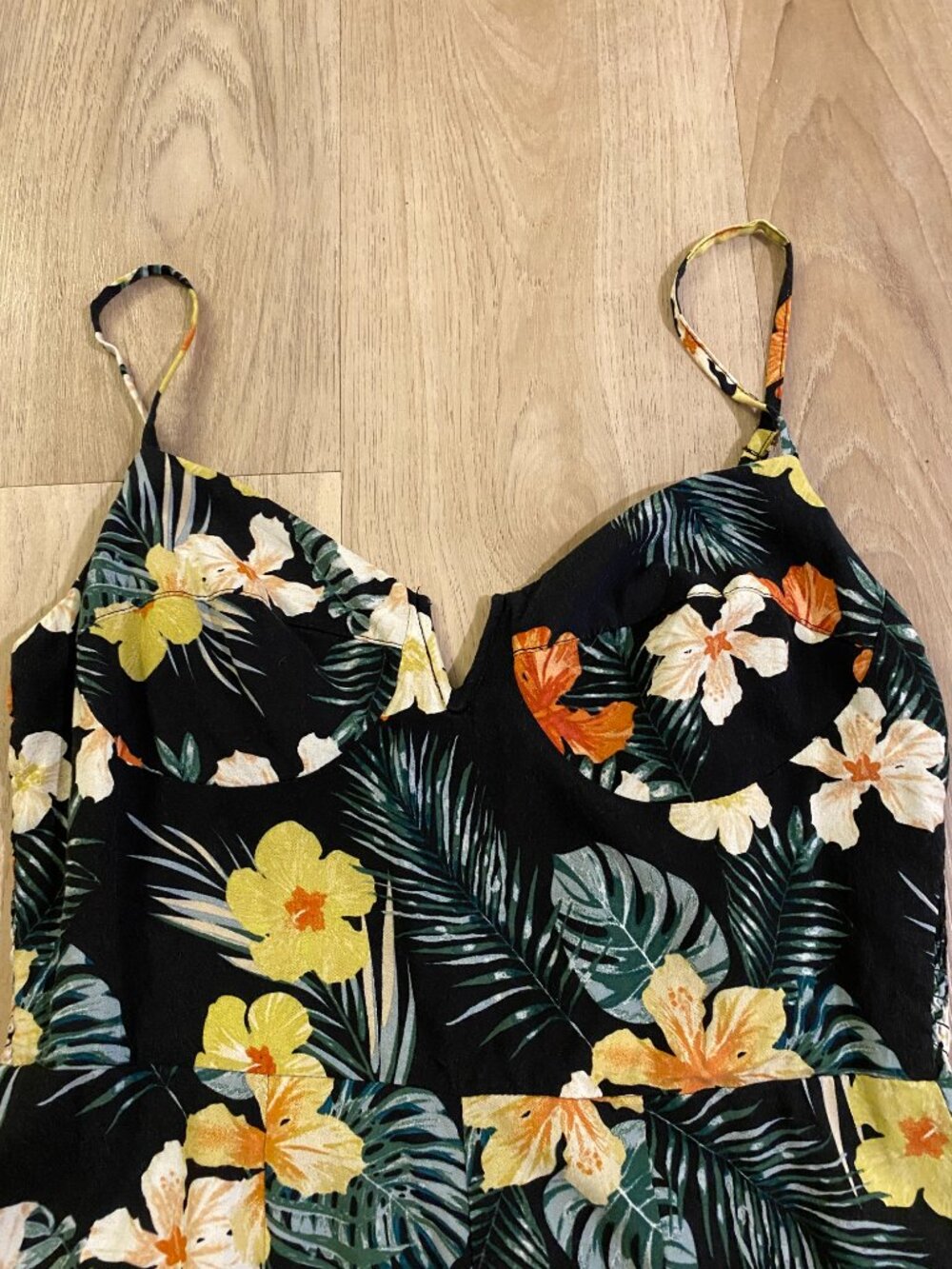 Wild Fable Tropical Floral Romper Black Smocked Bust Adjustable Straps Small - Picture 6 of 9